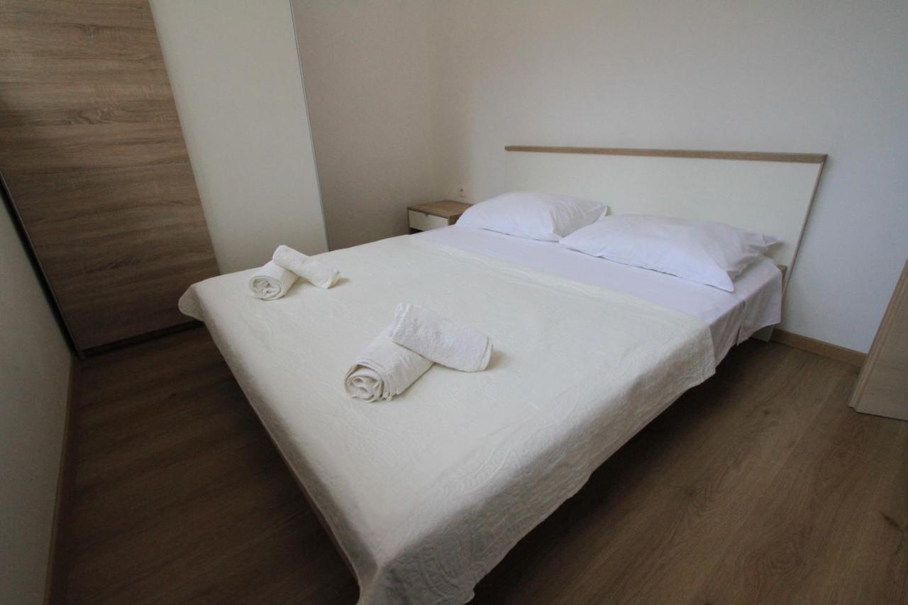 Apartman Darija โปดสตรานา ภายนอก รูปภาพ